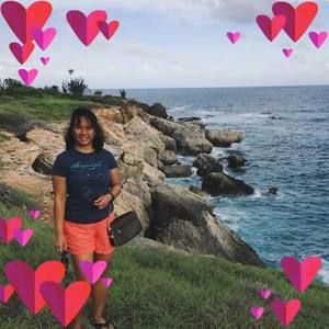 Meet your Posher, Leah